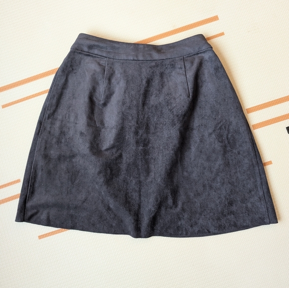 Aritzia Wilfred Free Faux Suede Skirt - xs - Picture 2 of 3